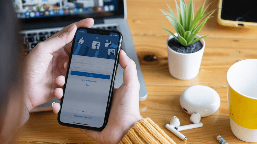 7 Benefits of Facebook Ads